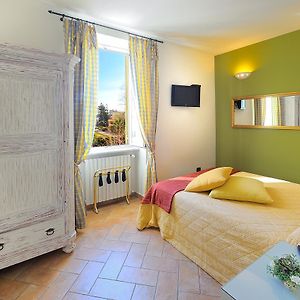 Camera economy con letto king size